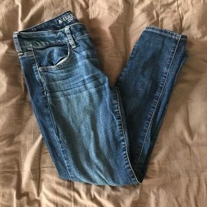 Mid-rise Skinny Jean
